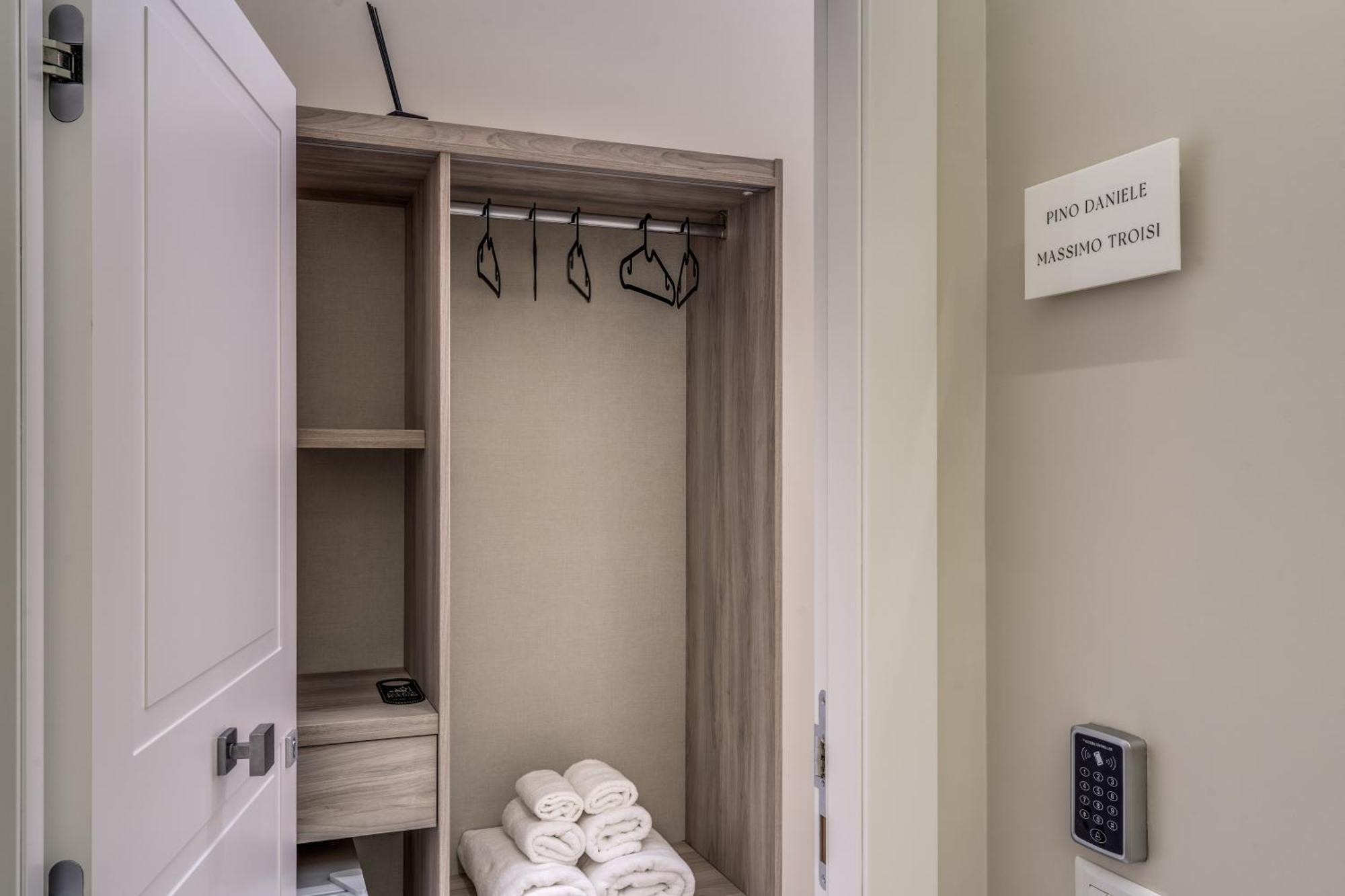 Av Rooms Napoli Zewnętrze zdjęcie